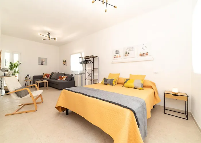 Euphorbia Vila Ostuni