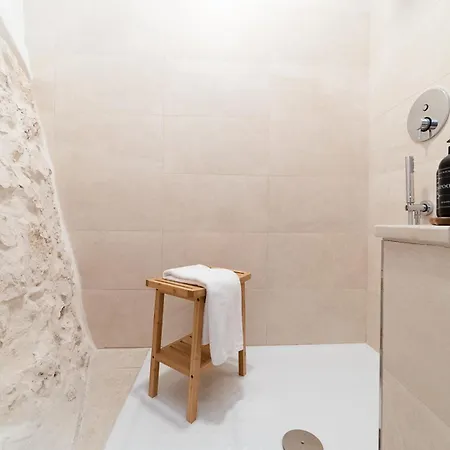 Euphorbia ヴィラ オストゥーニ